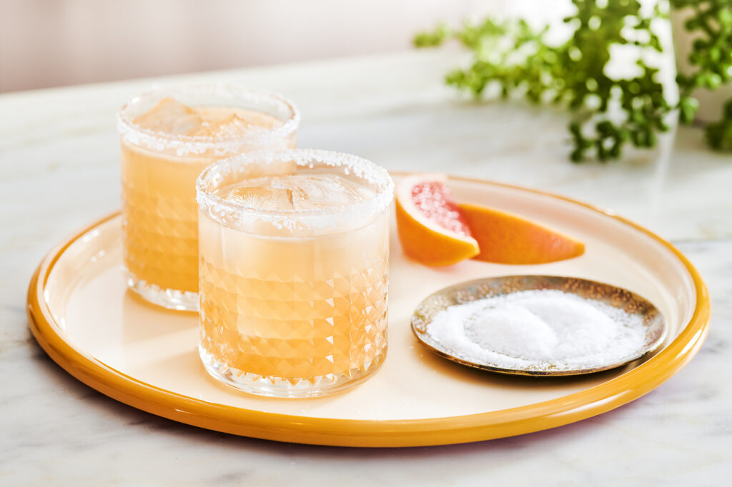 Grapefruit Gin Fizz Cocktail1